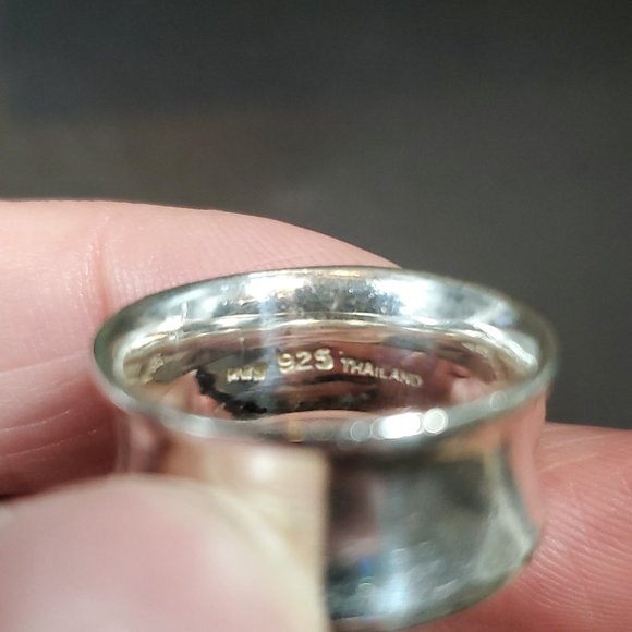 Size 7 925 Sterling Silver Large Concave Design Cool Ring - Picture 3 of 6